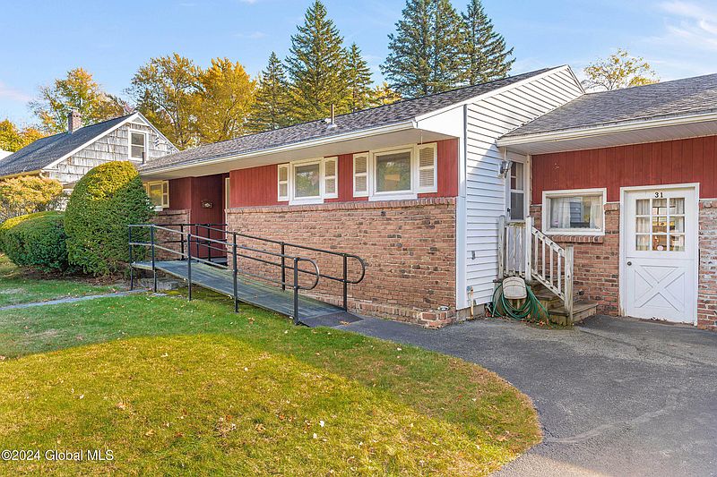 2nd image of 31 Buchman Drive