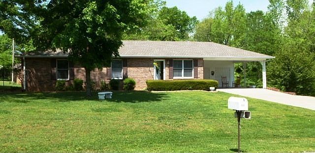 1st image of 136 Queens Ct