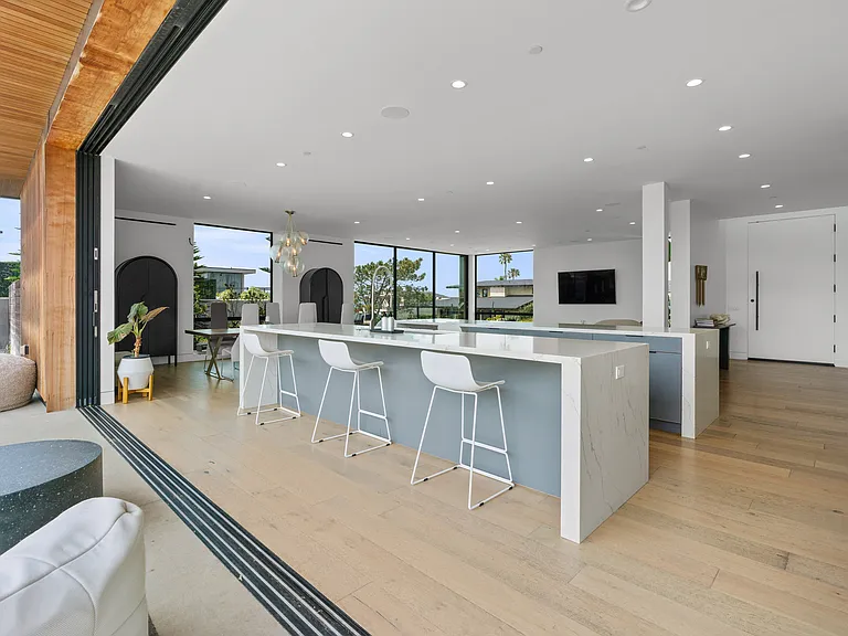 223 Ocean St — Photo 12