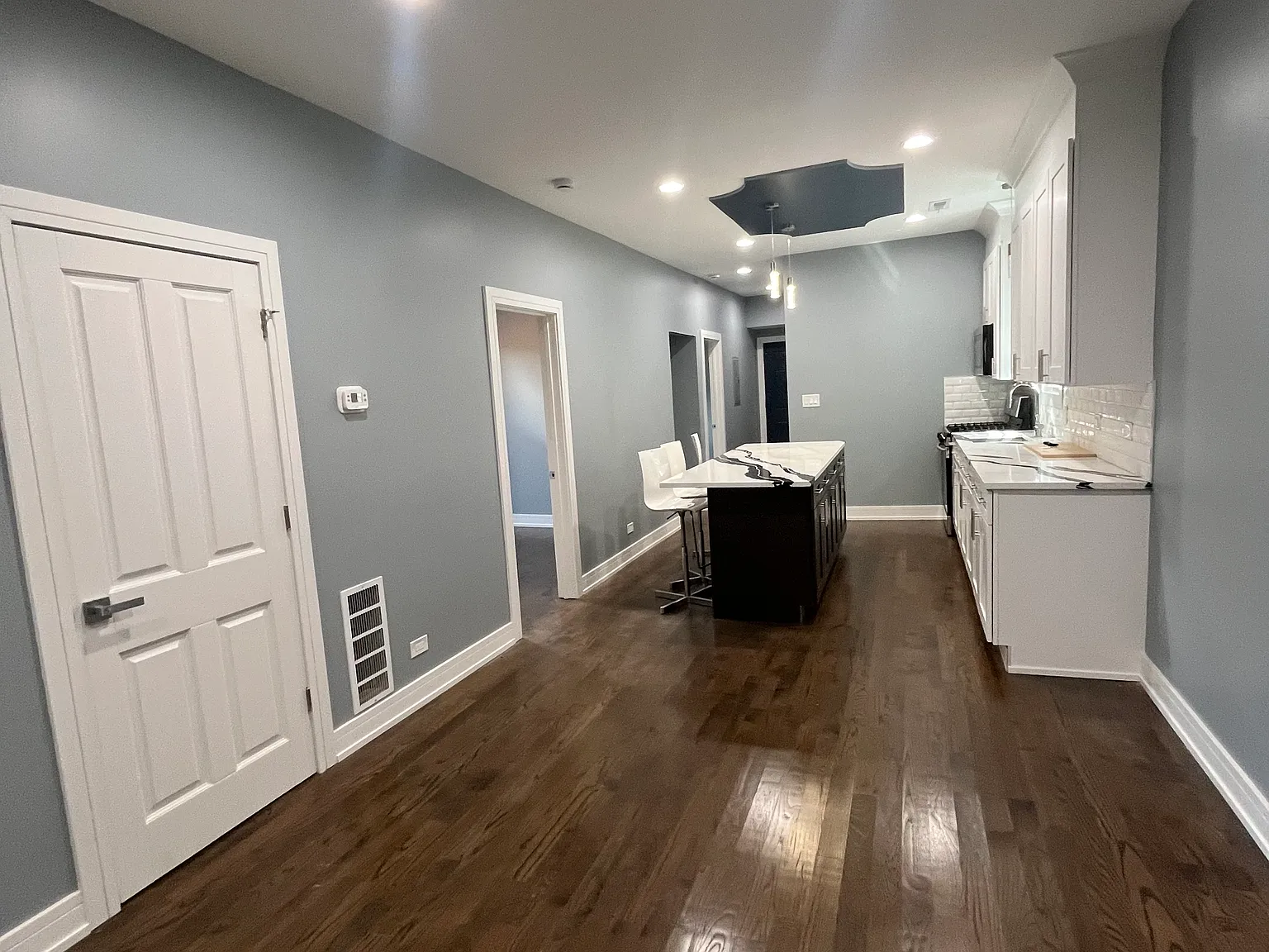 2 bed, 1000 sqft, $1,850 — Photo 3
