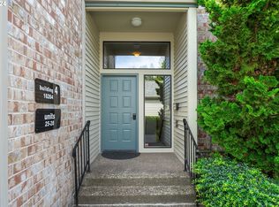 16264 SW 130th Ter APT 28, King City, OR 97224