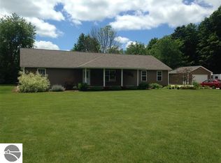 19839 Golden Dr, Interlochen, MI 49643
