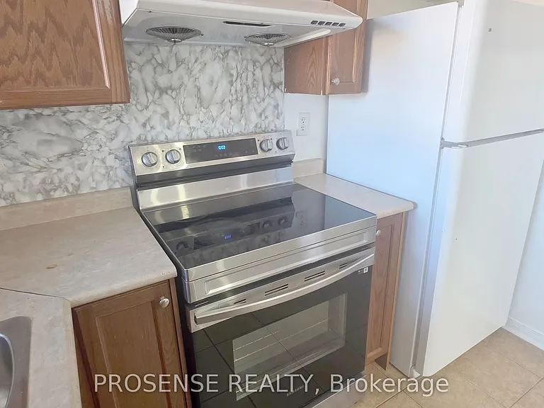 9699 Jane St #13 — Photo 13