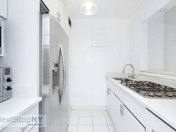3rd image of 245 E 54th St APT 3H