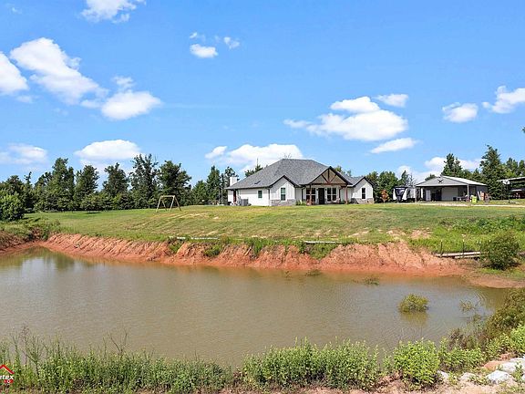 2nd image of 1317 County Road 4146 N
