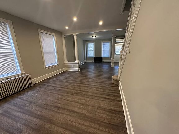 4th image of 220 E Marshall St