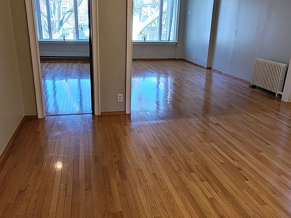 3rd image of 53 Clara St Floor 2
