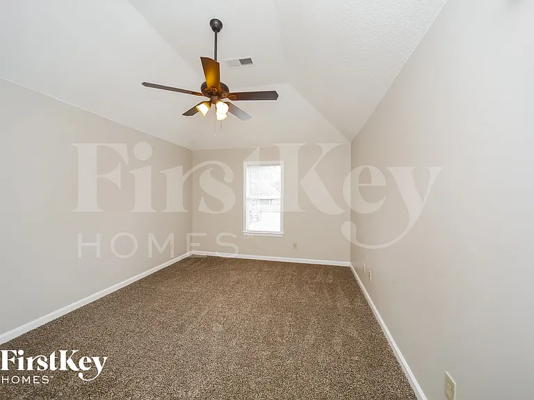 4194 Rainey Woods Dr — Photo 7