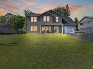 113 Cedarwood Blvd, Baldwinsville, NY 13027