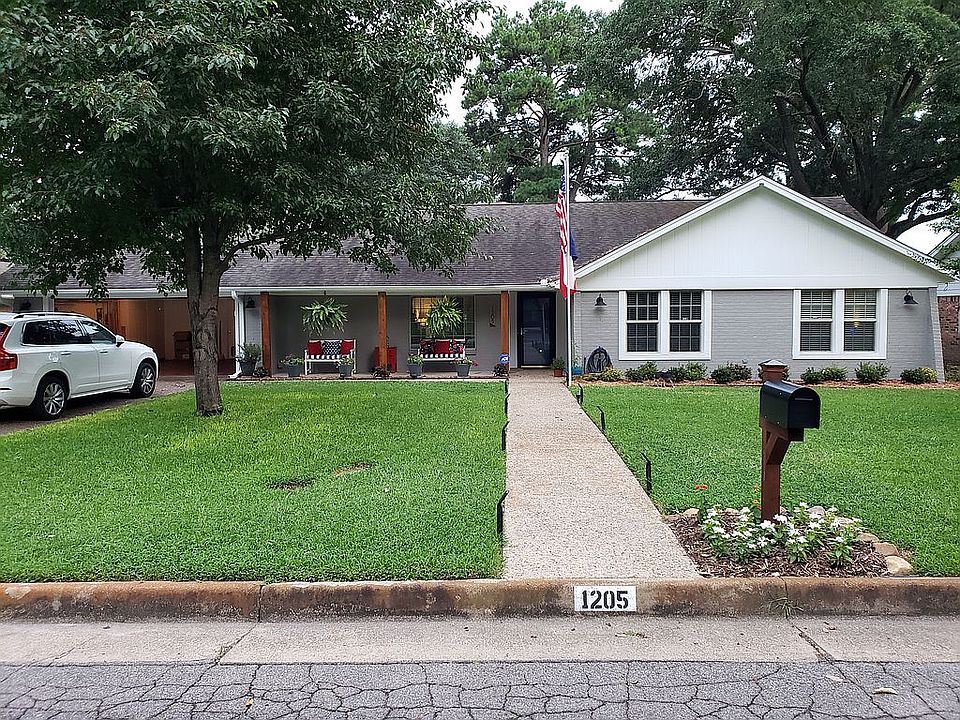 1st image of 1205 Balmoral Dr