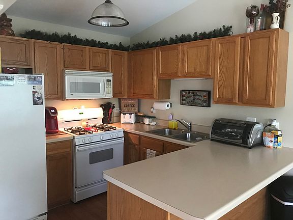 3rd image of 1175 N Village Dr Unit 3