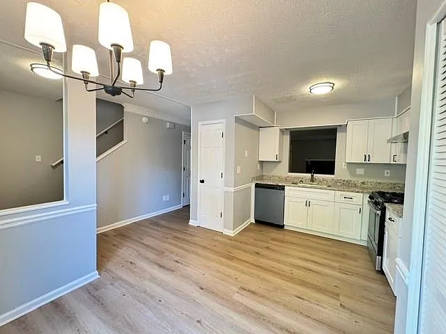 2 bed, 1280 sqft, $1,700 — Photo 4