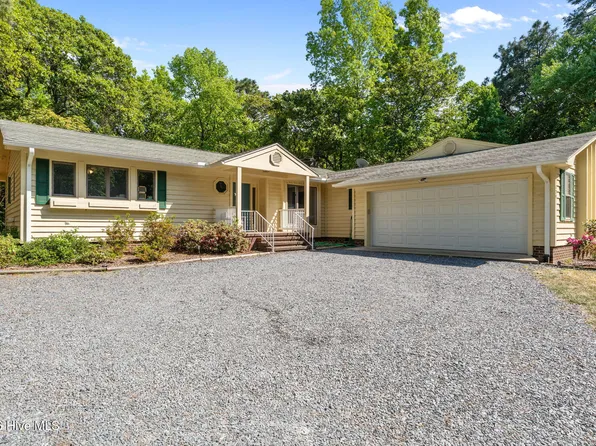 129 Overlook Drive, West End, NC 27376