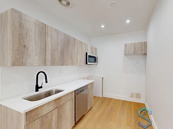 5th image of 1215 Putman Ave #1B