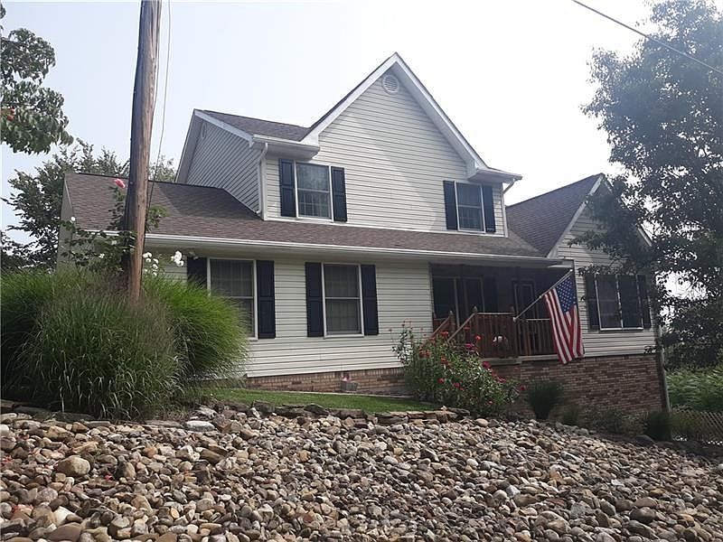 1st image of 900 Painter St