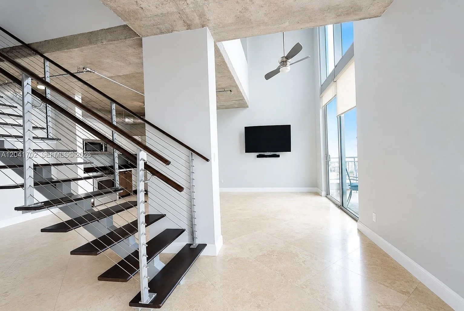 Neo Vertika Condo — Photo 3