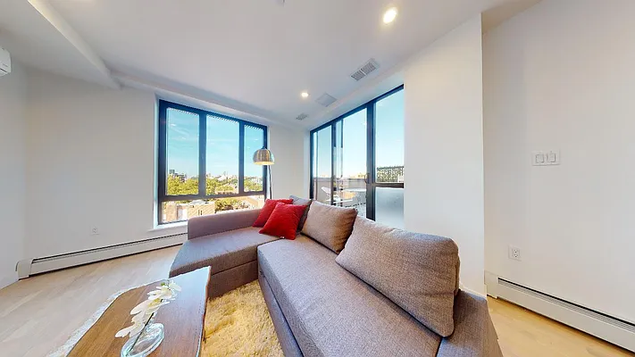 Rented by Bond New York | media 45