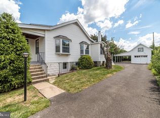 2721 Walnut St, Colmar, PA 18915