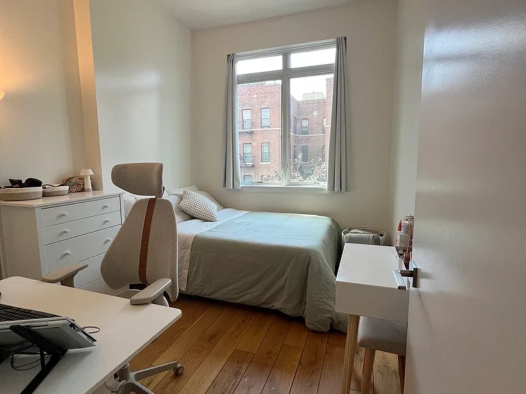 329 Sterling St #4E — Photo 4