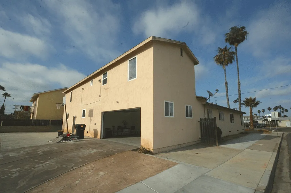 4808 63rd Street — Photo 1