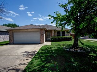 5617 Wiltshire Dr, Fort Worth, TX 76135