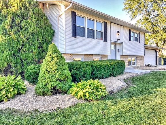 3rd image of 4280 189th St