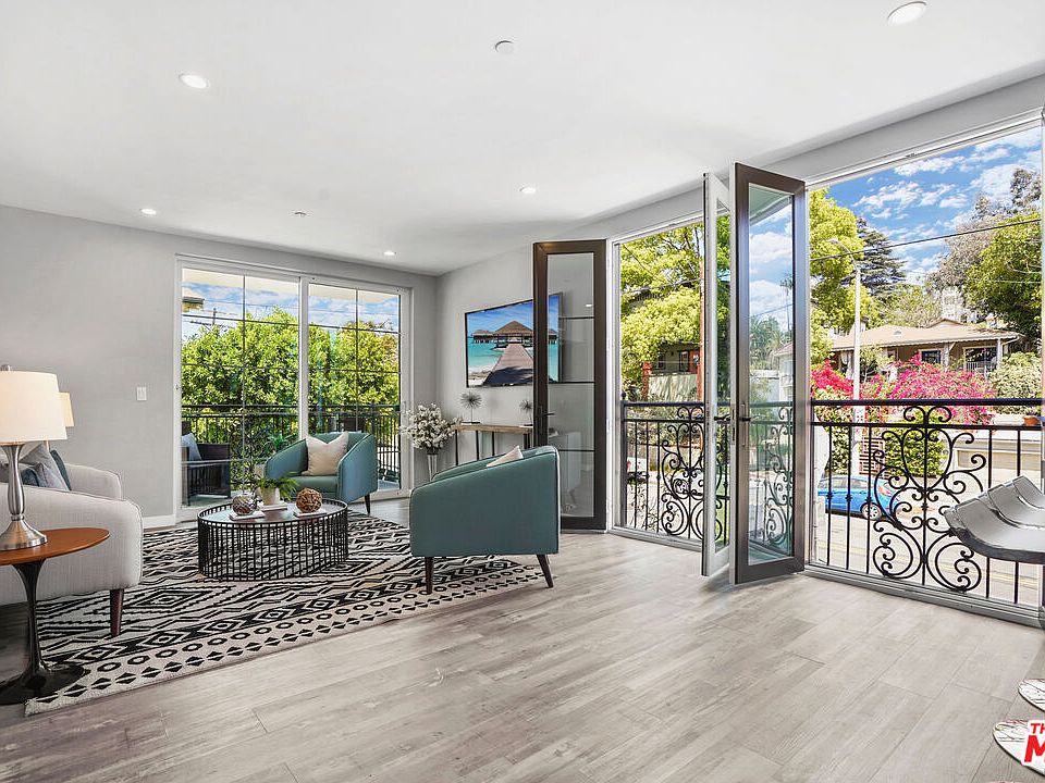 1st image of 1111 Echo Park Ave #204