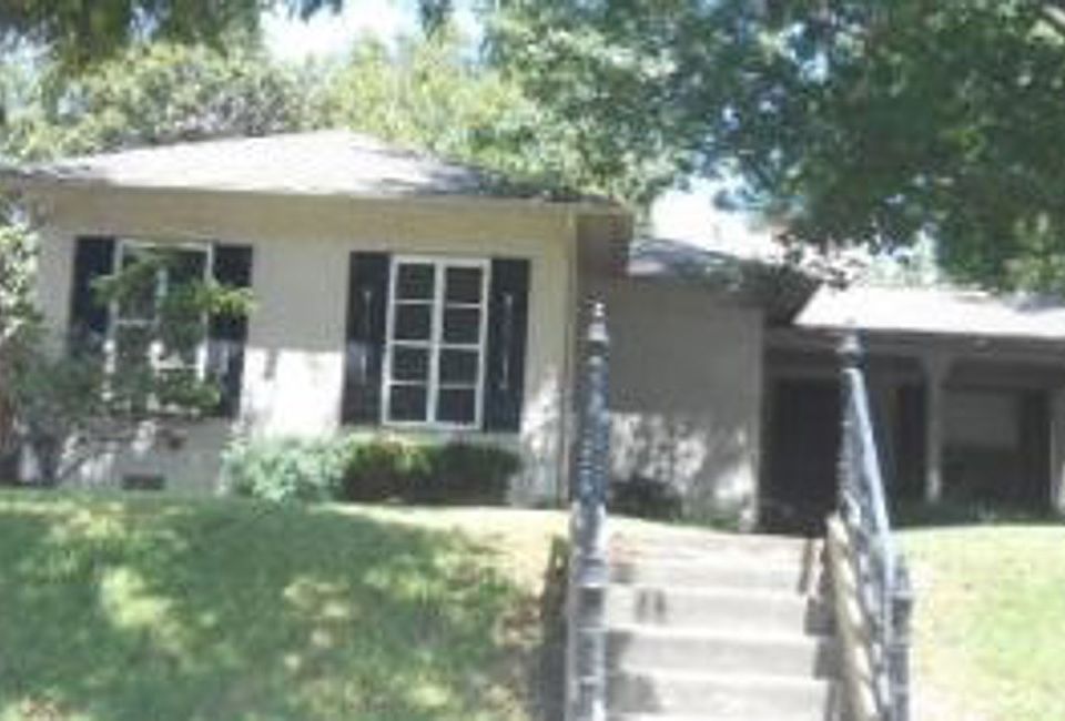 1st image of 101 Wildrose Ave
