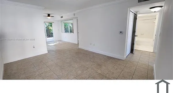 1250 SE 31st Ct #101 — Photo 25