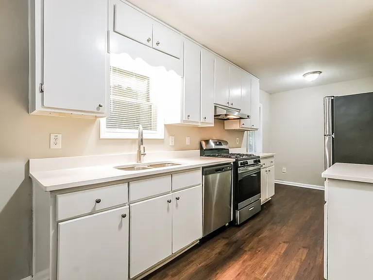 5734 Amalfi Way — Photo 8