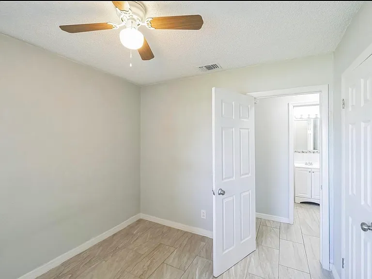 7617 Udine Ave — Photo 17
