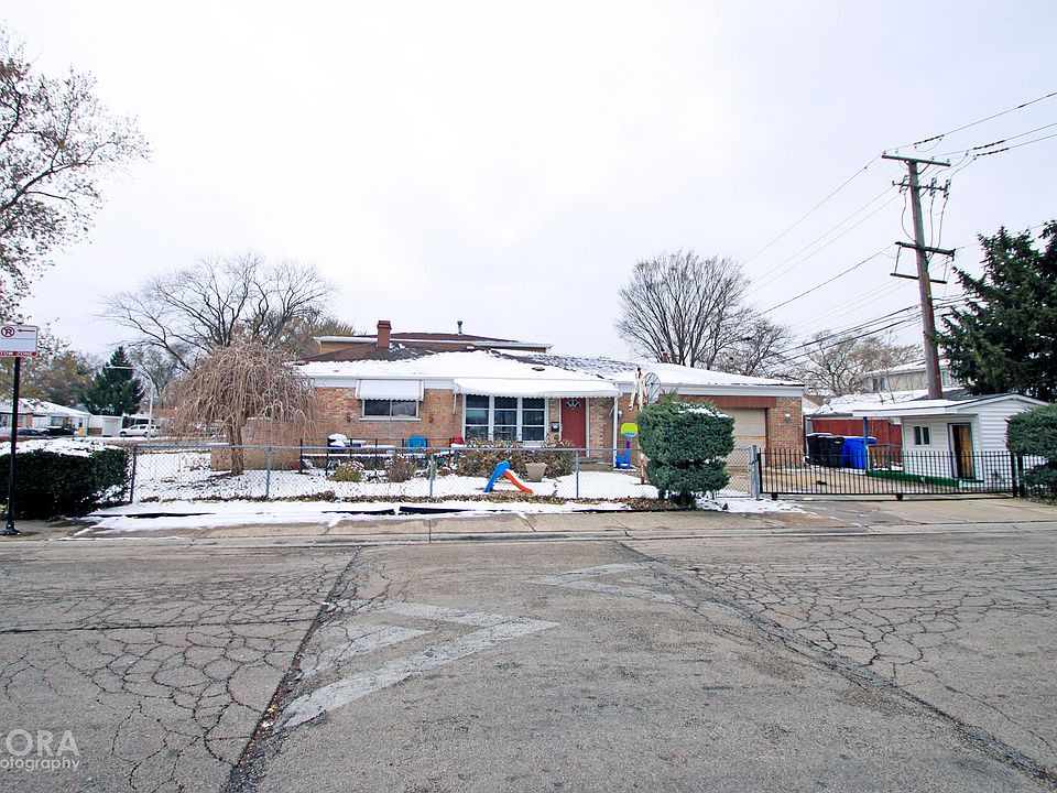 2nd image of 4700 W 83rd St