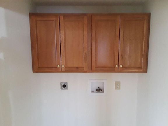 4th image of 101 E Elmwood Dr