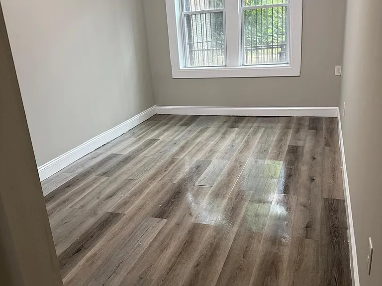 487 15th Ave #1 — Photo 5