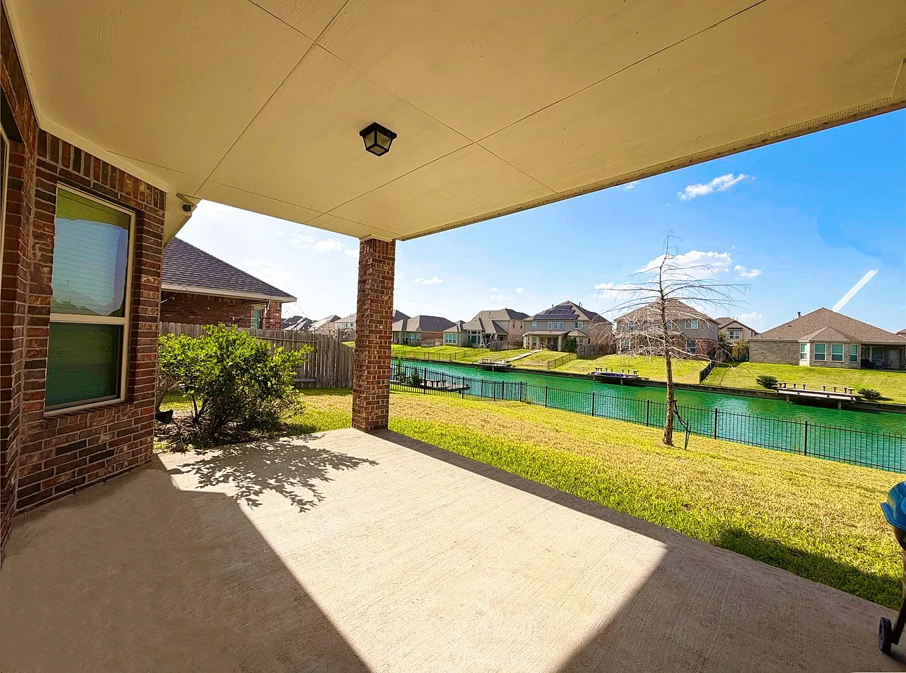4 bed, 3.5 bath, 2690 sqft, $3,000 — Photo 3
