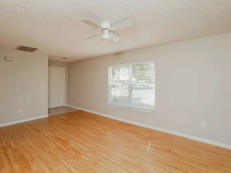 6035 Pointe Pleasant Blvd — Photo 6