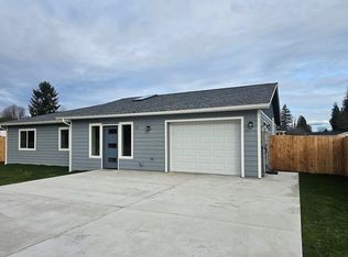 12 Pebble Creek Ct, Elma, WA 98541