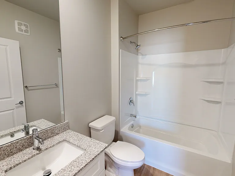 Remington Lake Apartments — Photo 50