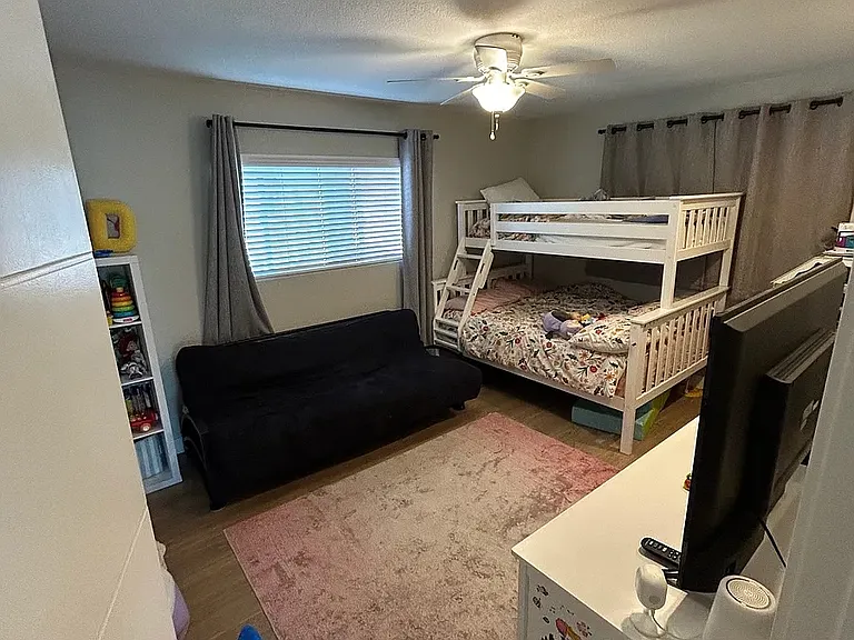 2905 E Vista St #B — Photo 12