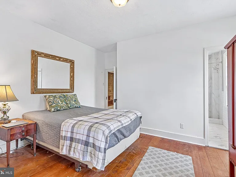 2167 Brunswick Ave — Photo 22
