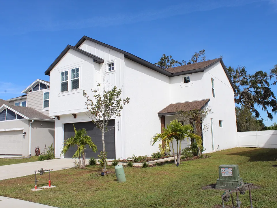 4623 Reisswood Loop