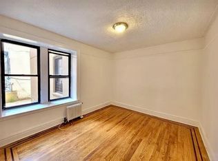 28-08 35th St #3X, Astoria, NY 11103