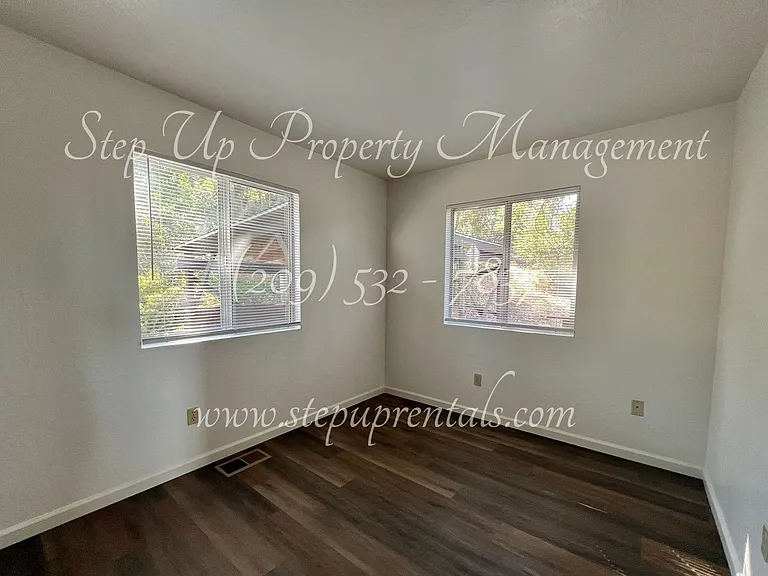 20356 Honey Ln — Photo 11