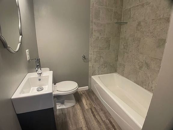 5th image of 522 N Main St #10HC