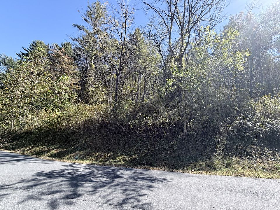 1st image of 16 Rustling Woods Trail