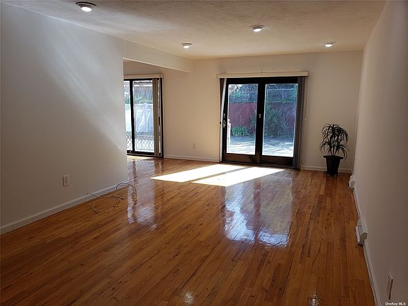 4th image of 15-40 215th St #1