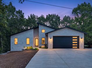 1 Midview Dr, Kimberling City, MO 65686