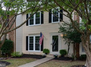 6874 Ridge Water Ct, Centreville, VA 20121