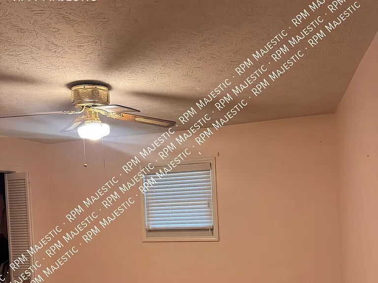 3518 Moonlight Ct — Photo 14