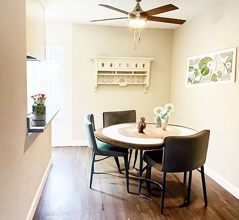 4th image of 2520 Walters Way #1B-1Ba-830Sqft